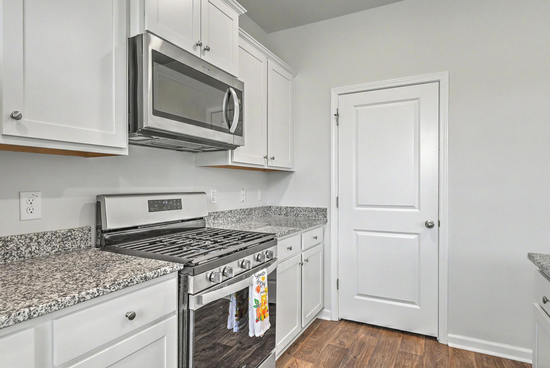 413 Cedarview Road Photo 13