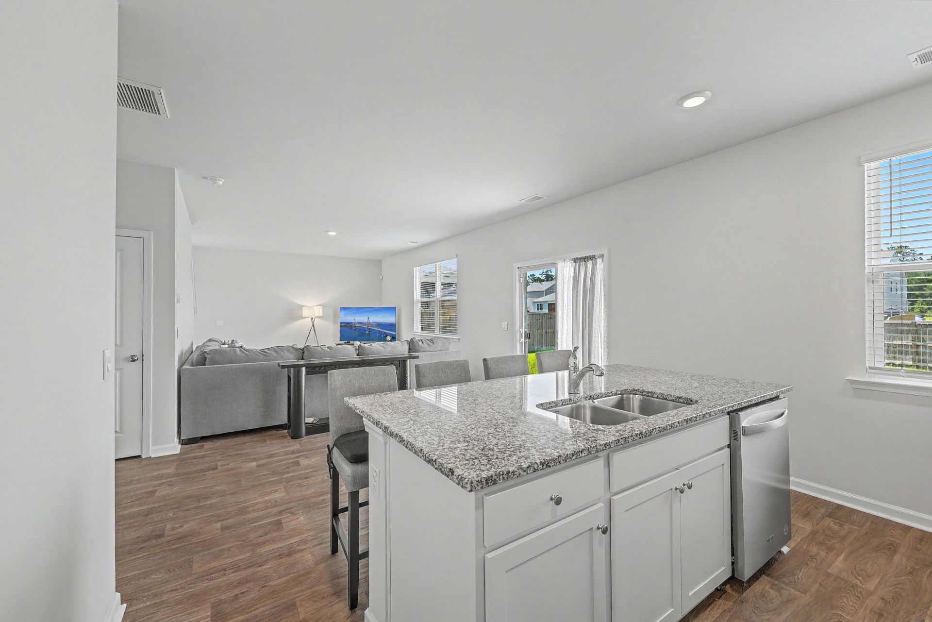 413 Cedarview Road Photo 15