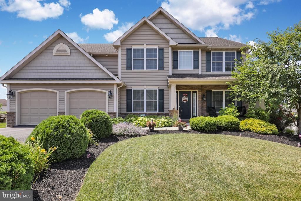 26 MARLIN AVENUE , WERNERSVILLE, PA 19565