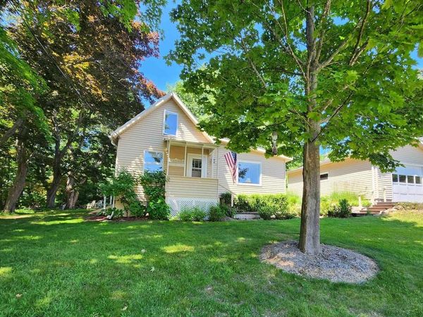 17 S 8th St, Bayfield, WI 54814