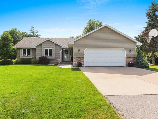 N365 RED TAIL LANE, Appleton, WI 54915