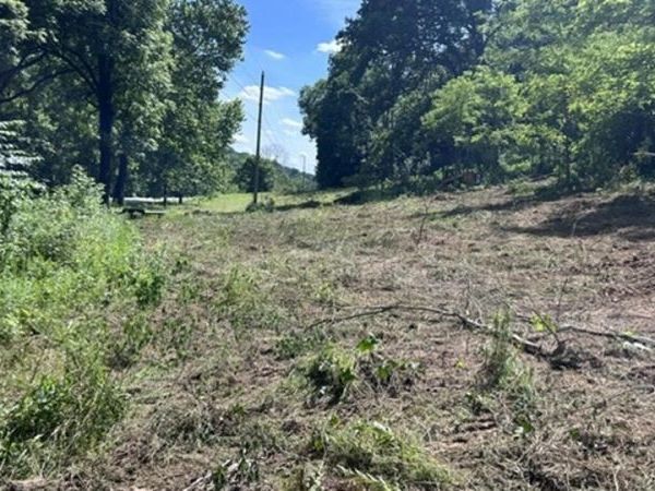 2627 Roy Dodson RD , Columbia, TN 38401