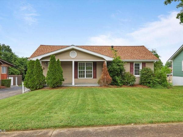925 Walnut Avenue, Kingsport, TN 37660