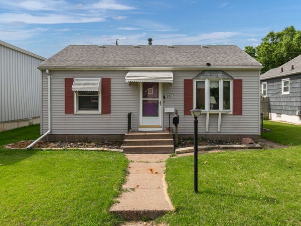 948 42nd Avenue , Rock Island, IL 61201
