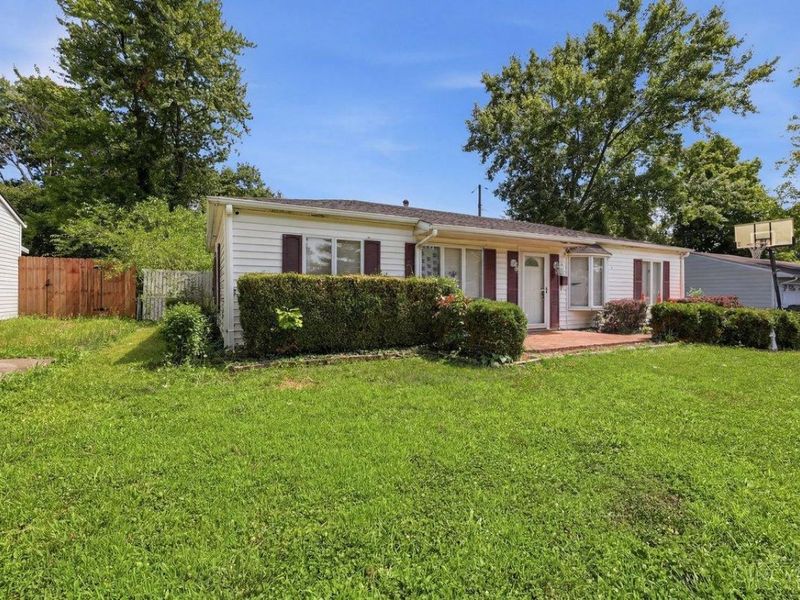 318 Millard Drive, Franklin, OH 45005 Photo 2