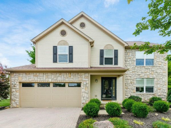 4690 Helmsbridge Court, Grove City, OH 43123