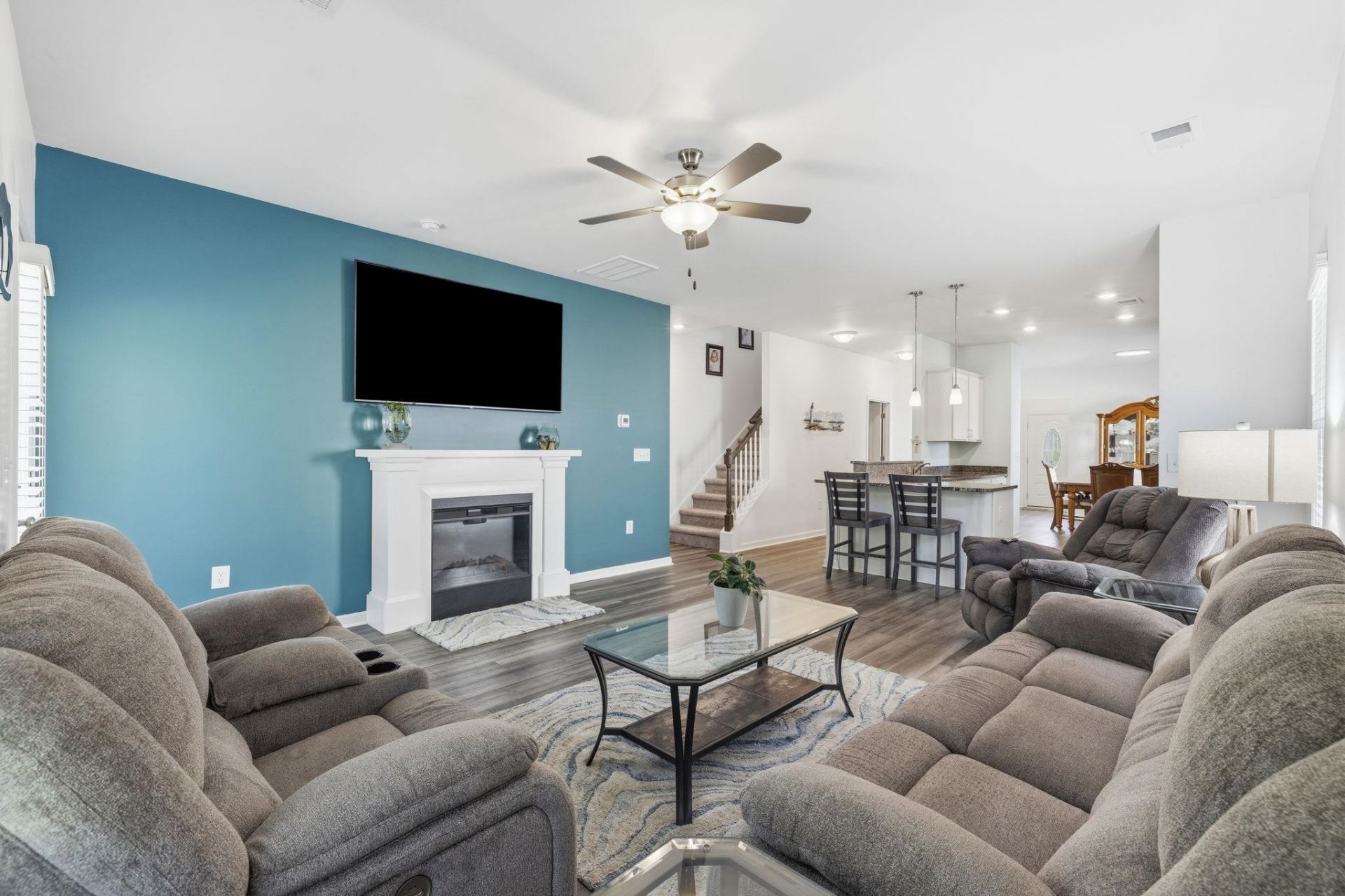 1242 Boswell Ct. Photo 4