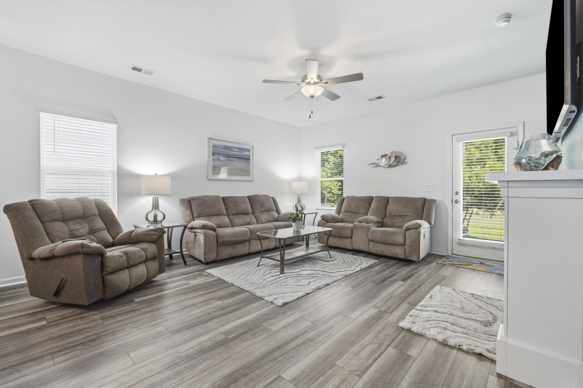 1242 Boswell Ct. Photo 6