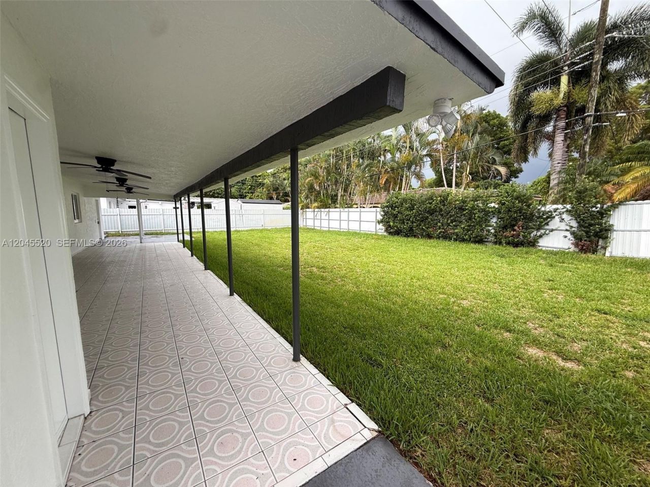 8090 W 18th Lane Rd , Hialeah, FL 33014 Photo