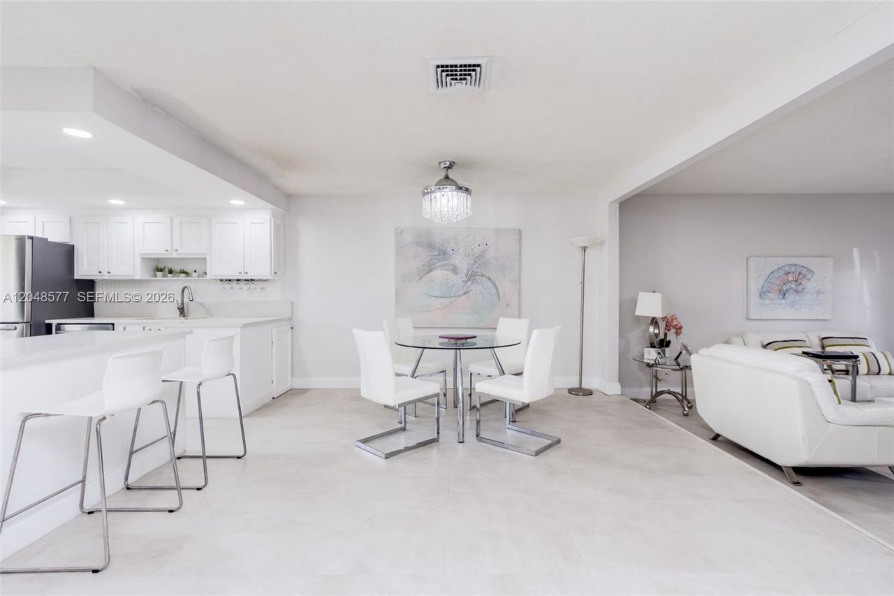 7032 SW 23rd St, Unit 16, Davie, FL 33317 Photo