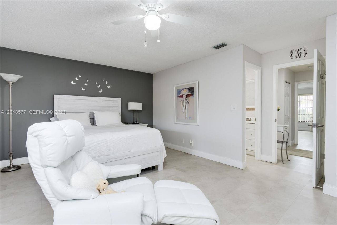 7032 SW 23rd St, Unit 16, Davie, FL 33317 Photo