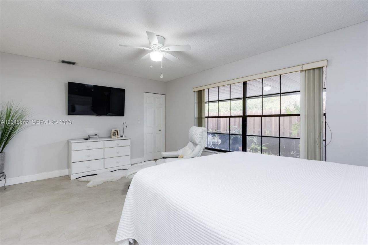 7032 SW 23rd St, Unit 16, Davie, FL 33317 Photo