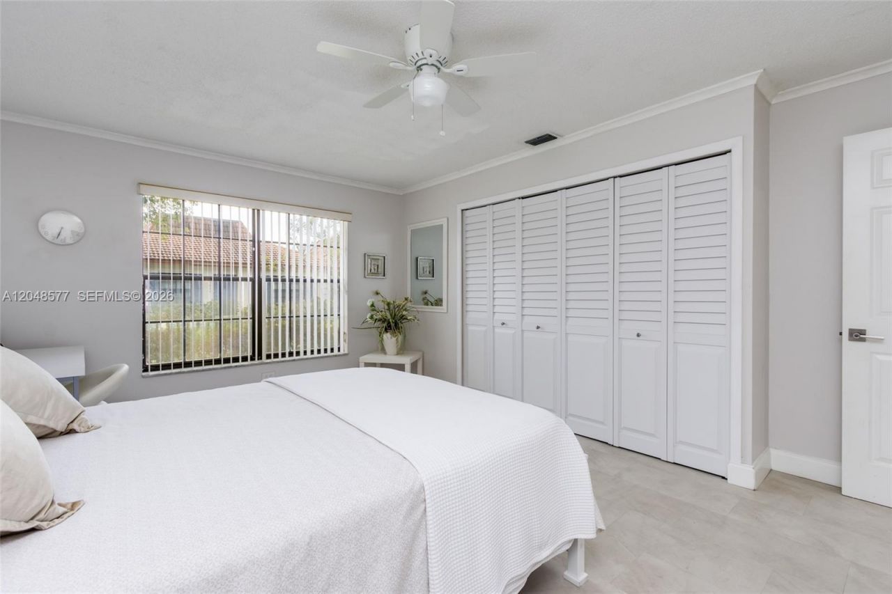 7032 SW 23rd St, Unit 16, Davie, FL 33317 Photo
