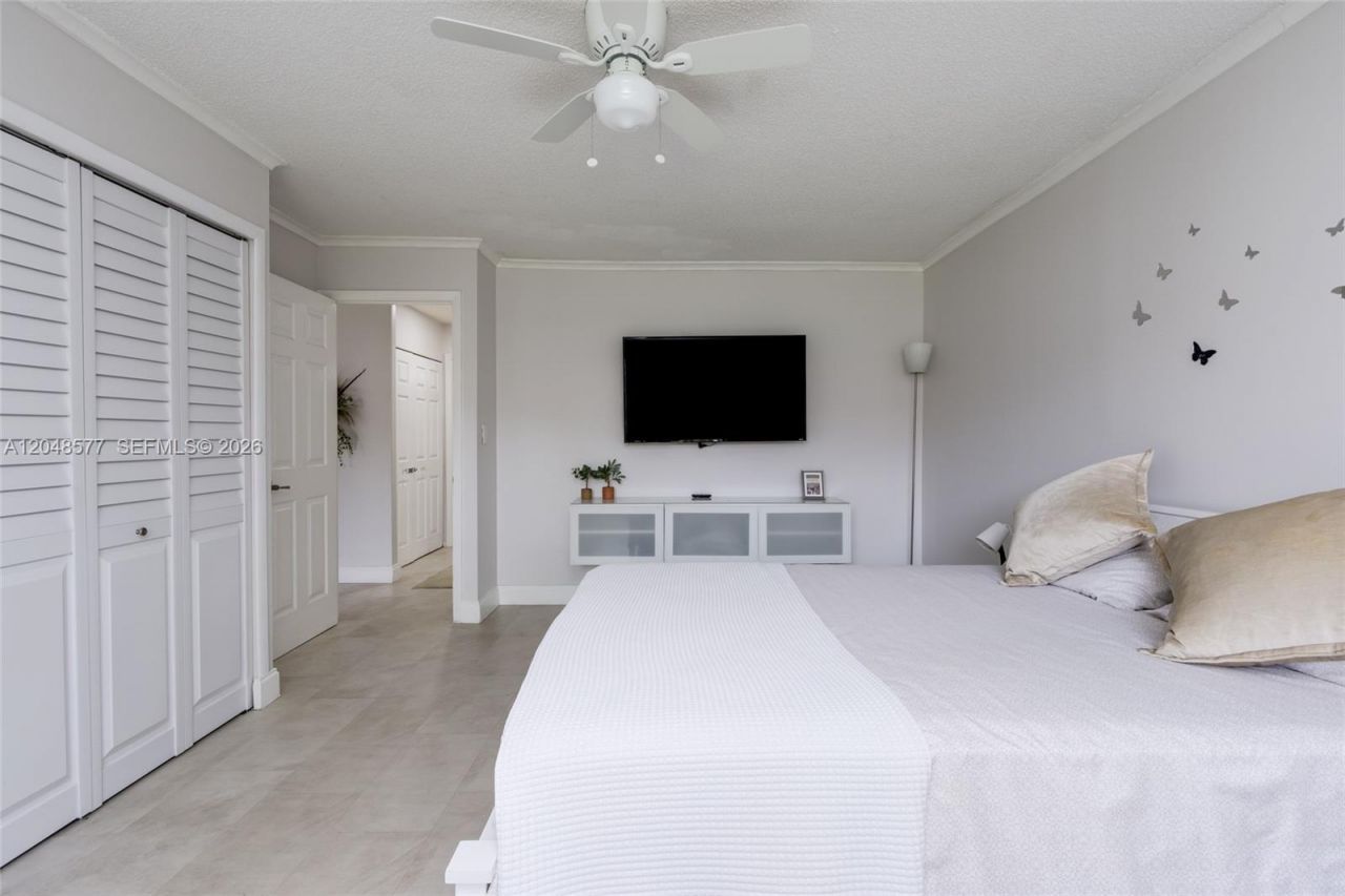 7032 SW 23rd St, Unit 16, Davie, FL 33317 Photo