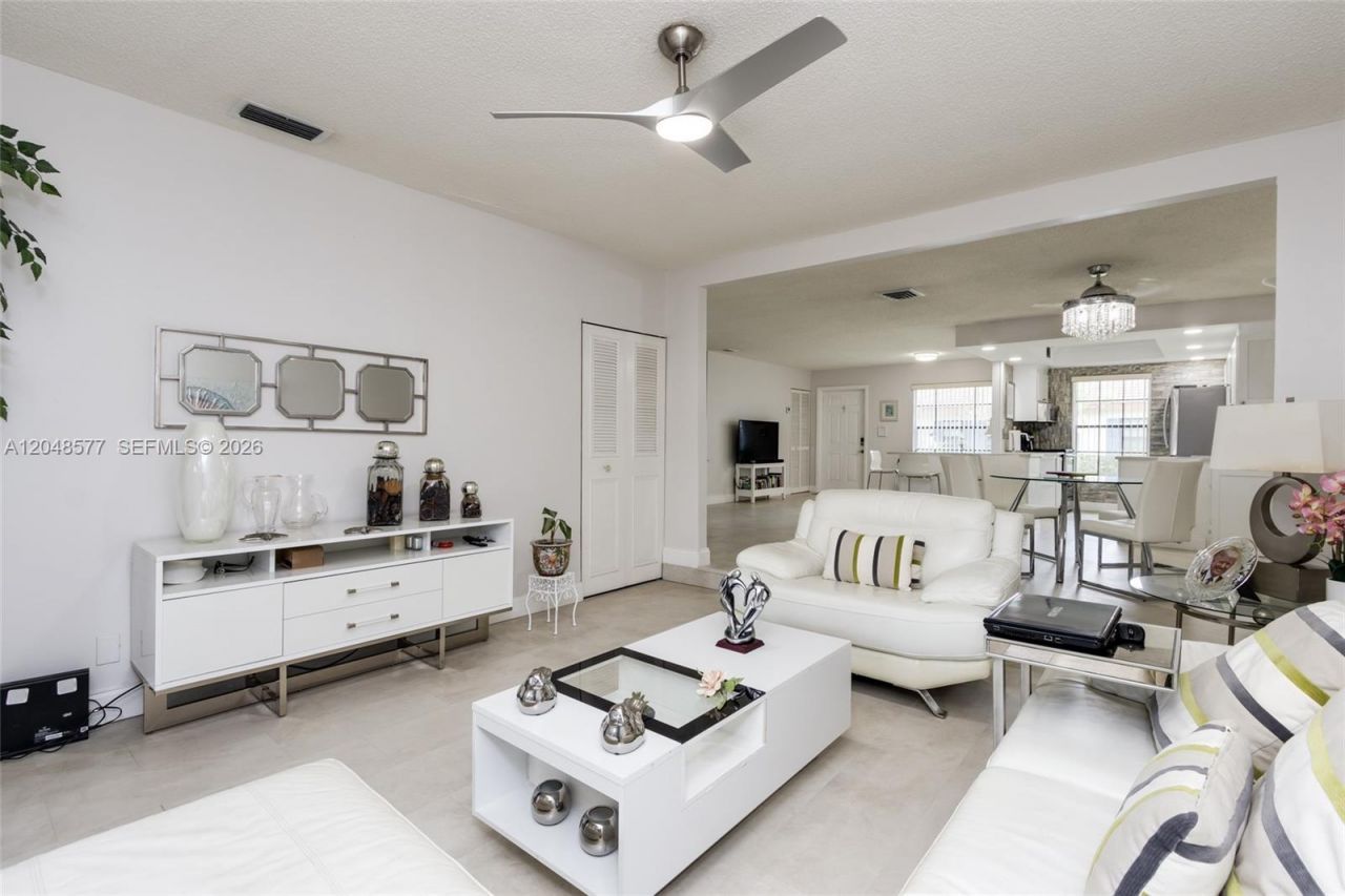7032 SW 23rd St , Unit 16, Davie, FL 33317 Photo