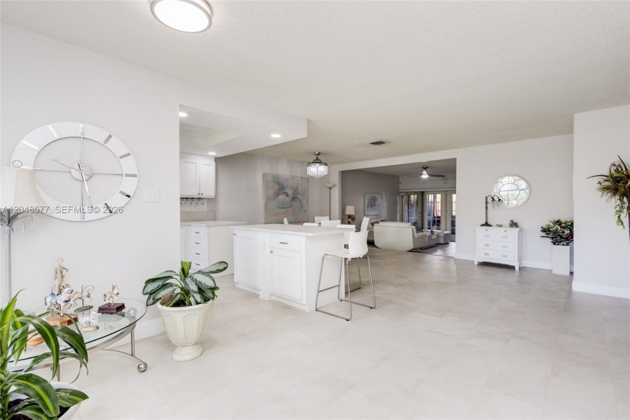 7032 SW 23rd St, Unit 16, Davie, FL 33317 Photo