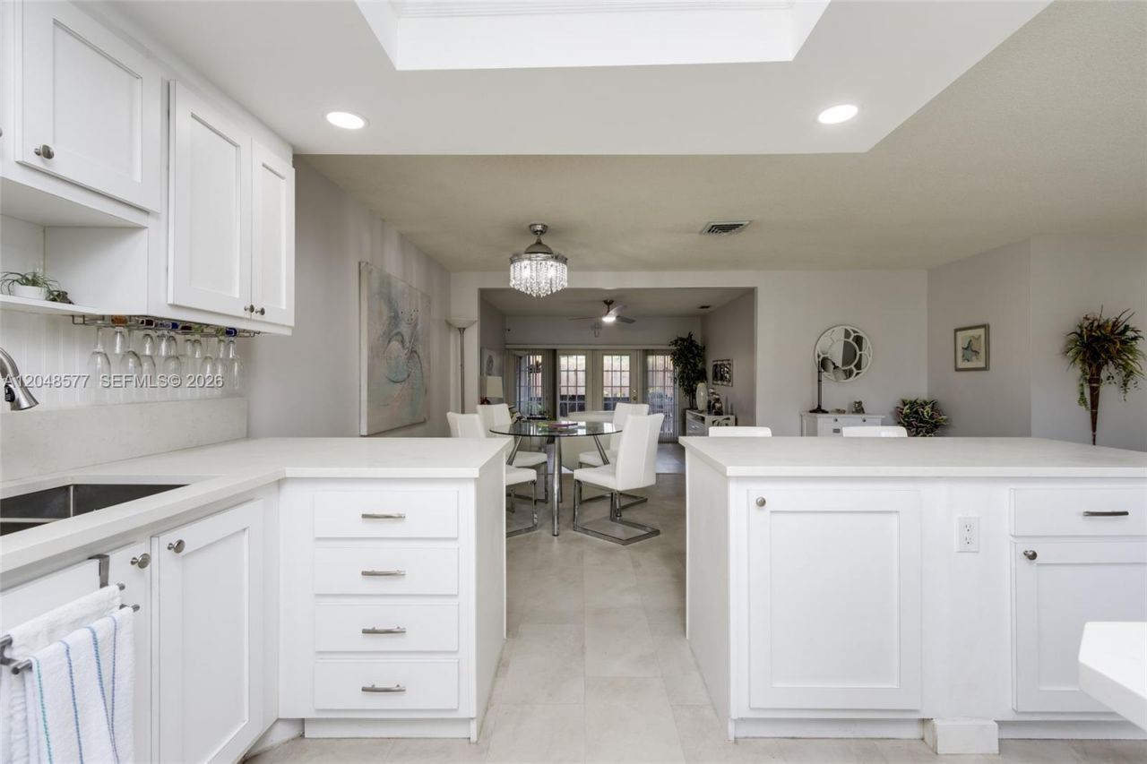 7032 SW 23rd St, Unit 16, Davie, FL 33317 Photo