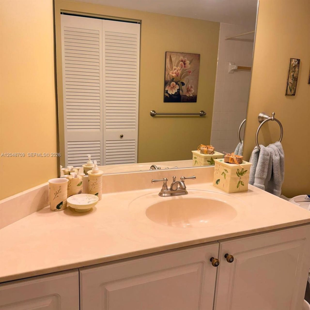 17801 N Bay Rd , Unit 206, Sunny Isles Beach, FL 33160 Photo