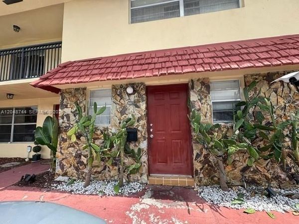 6631 SW 41st Pl , Unit 43, Davie, FL 33314