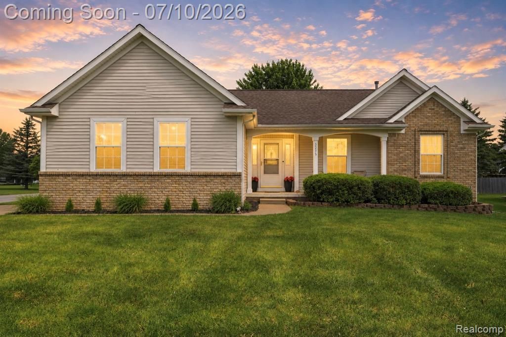 5275 E Maple Avenue, Burton, MI 48439 Main Photo
