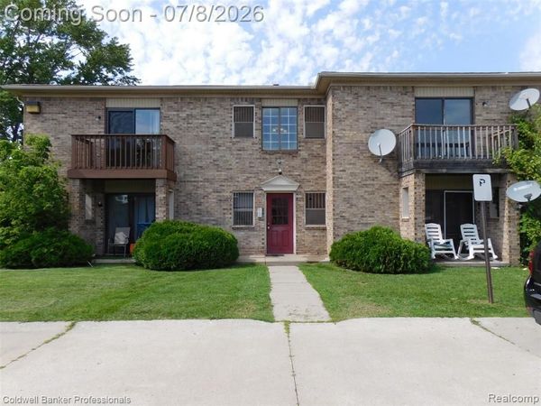 284 E 13 Mile, Unit #202, Madison Heights, MI 48071