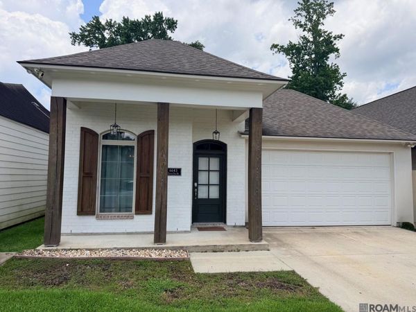 6643 Silver Oak Dr, Saint George, LA 70817