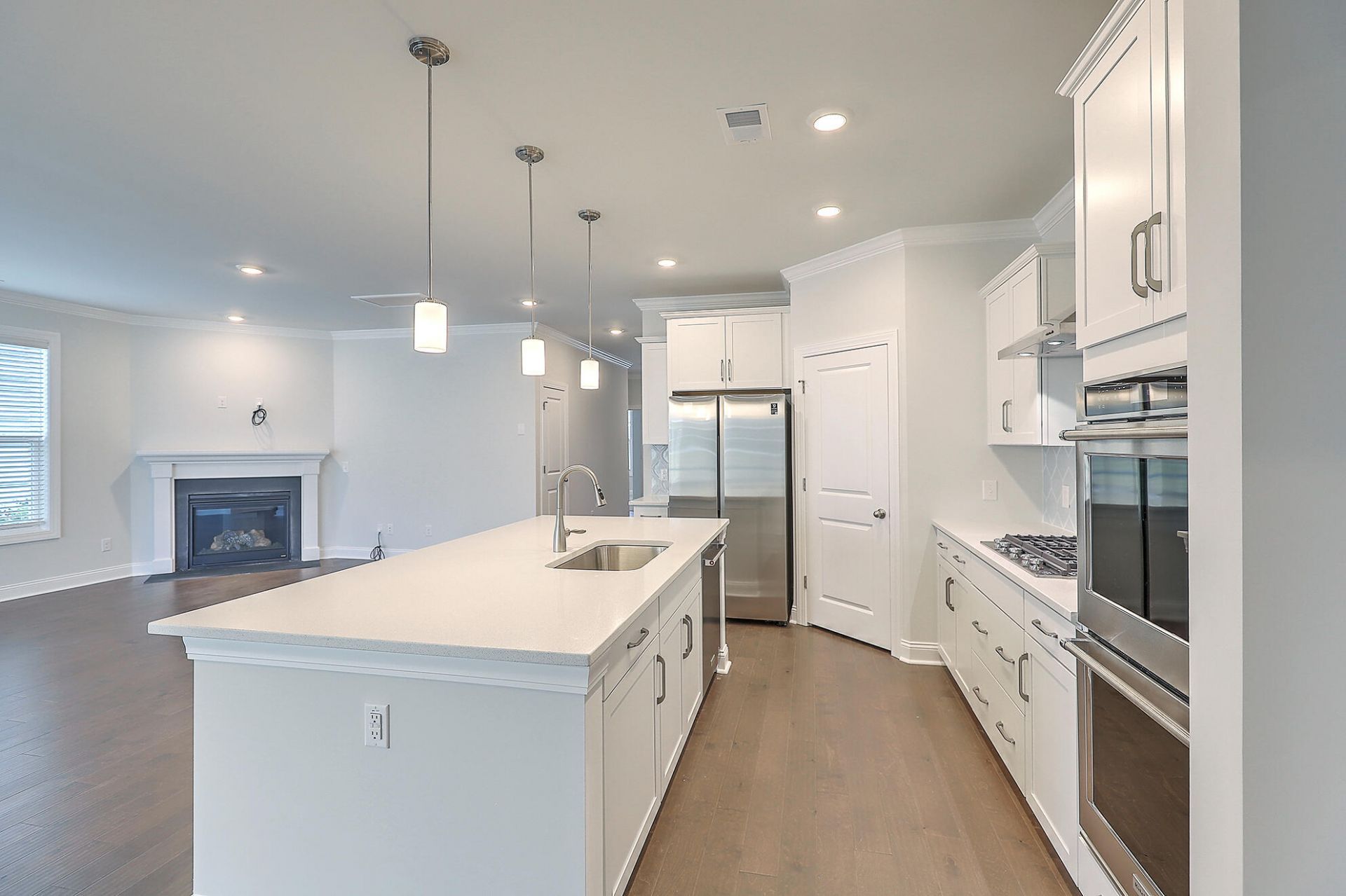 166 Whaler Avenue Photo 12