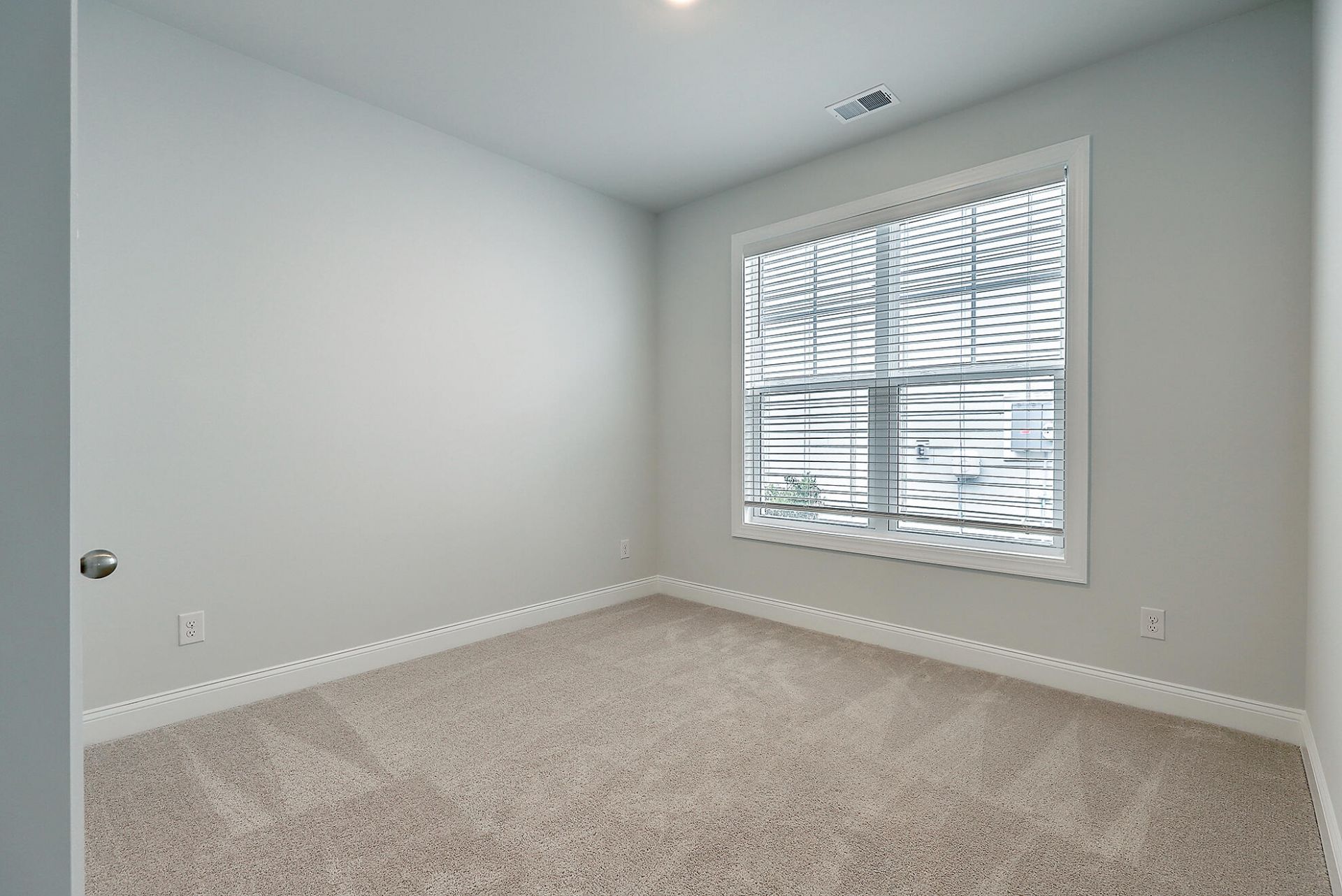 166 Whaler Avenue Photo 15