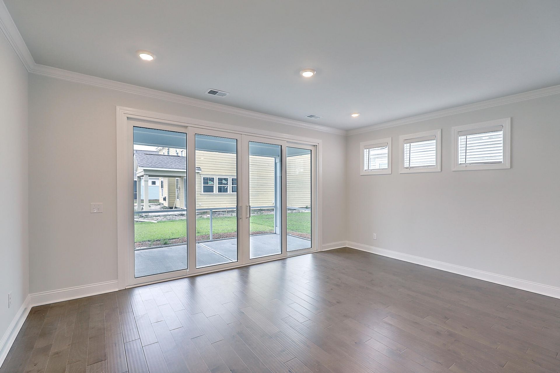 166 Whaler Avenue Photo 8