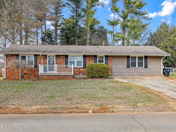 1222 Miami St, Athens, TN 37303