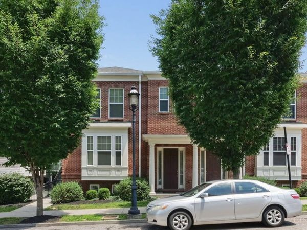 2924 Eden Avenue, Unit I2924, Cincinnati, OH 45219