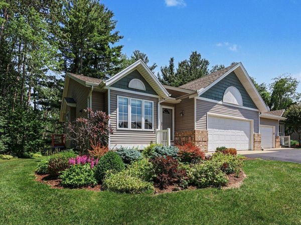 726 Glenvale Drive, Coopersville, MI 49404