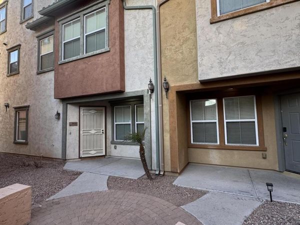 2016 N 78th Glen, Phoenix, AZ 85035