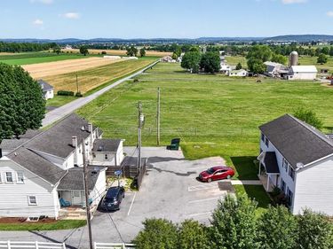 15 STOLTZFUS LANE, LEOLA, PA 17540