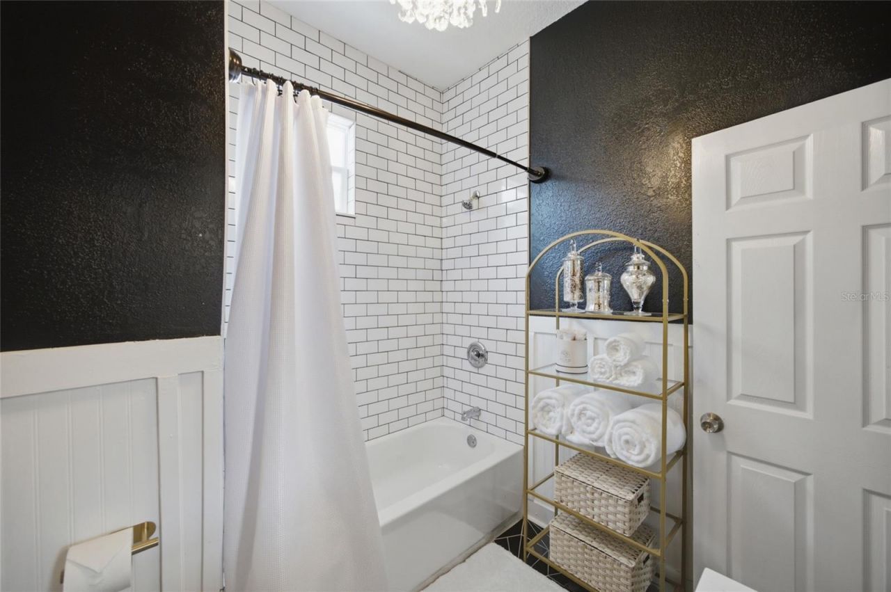 2132 W Beach Street , Tampa, FL 33607 Photo