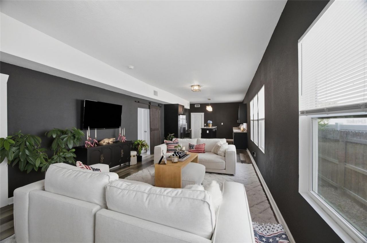 2132 W Beach Street , Tampa, FL 33607 Photo