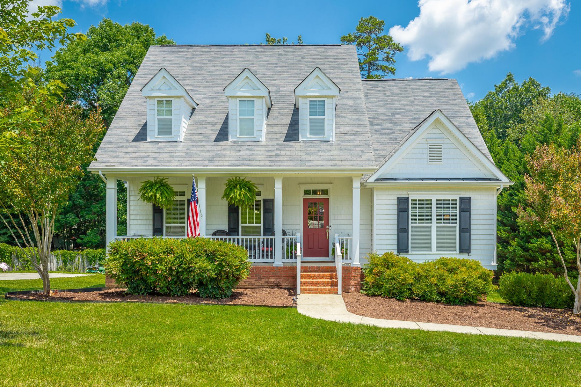 385 Olivia Lane, Soddy Daisy, TN 37379 Main Photo