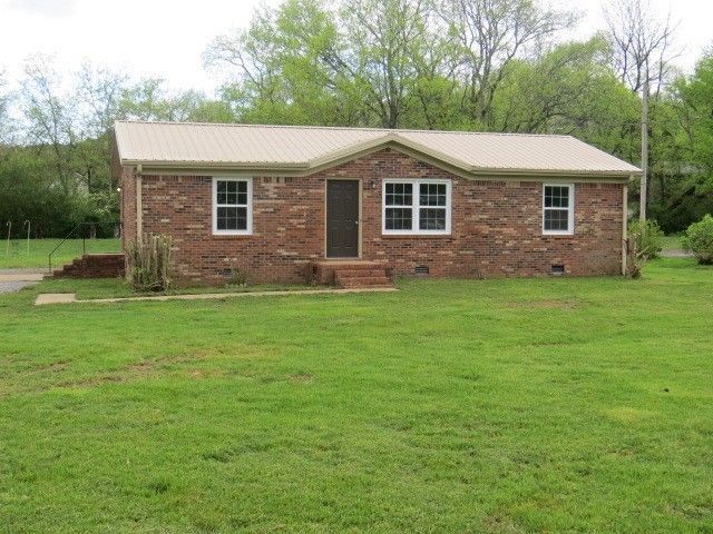 1365 Meadowbrook Dr, Pulaski, TN 38478 Main Photo