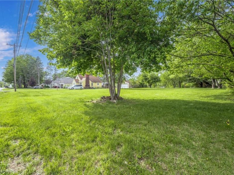2607 Wise, North Canton, OH 44721 Photo 4