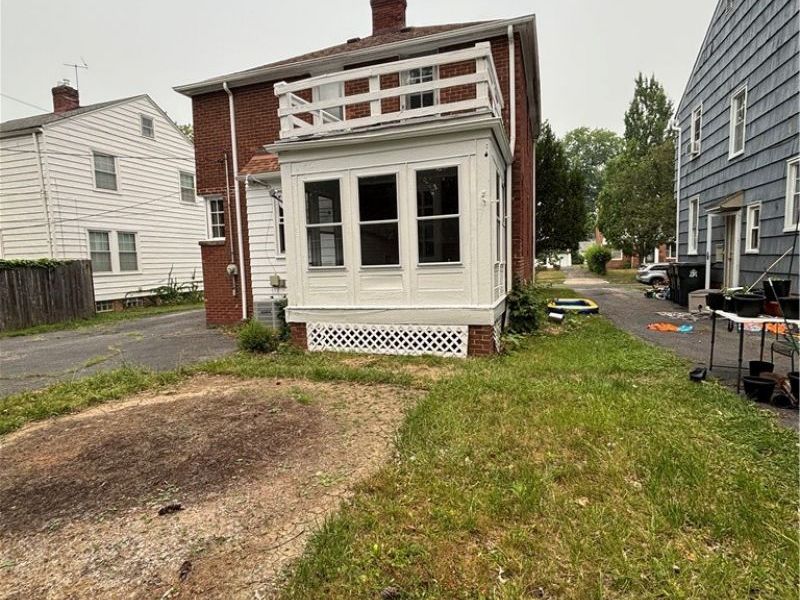 3830 Berkeley Road, Cleveland Heights, OH 44118 Photo 3