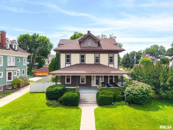 486 N Prairie Street, Galesburg, IL 61401