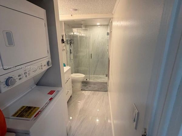 9520 SW 8th St , Unit 121, Miami, FL 33174