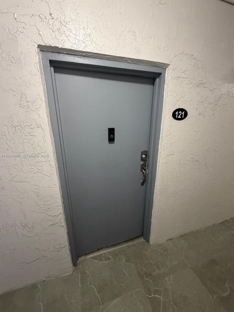 9520 SW 8th St , Unit 121, Miami, FL 33174 Photo
