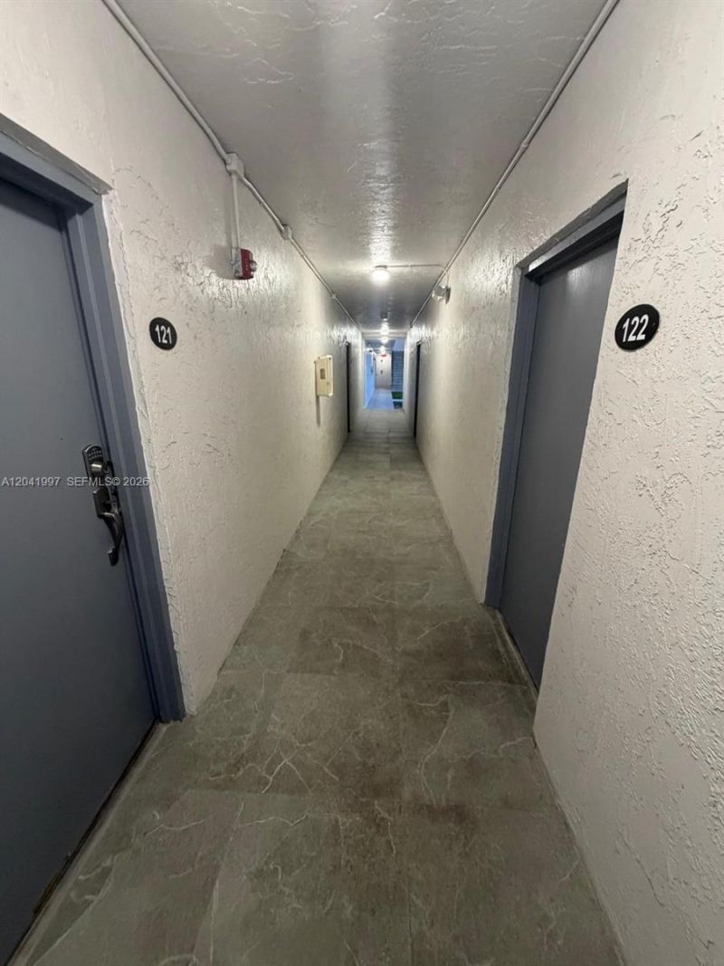 9520 SW 8th St , Unit 121, Miami, FL 33174 Photo