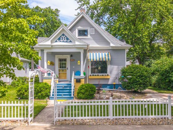 729 W Henry Street , Pontiac, IL 61764