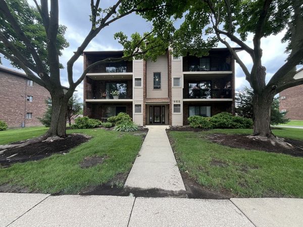 468 Valley Drive , Unit 301, Naperville, IL 60563