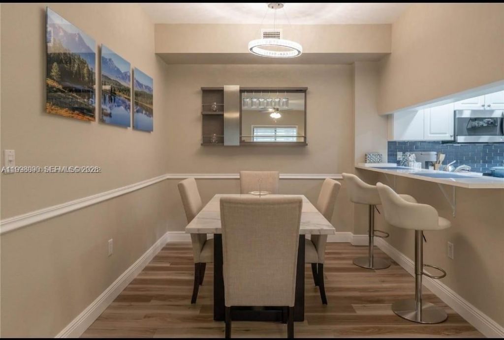 2916 Tuscany Court, Unit 201, Palm Beach Gardens, FL 33410 Photo