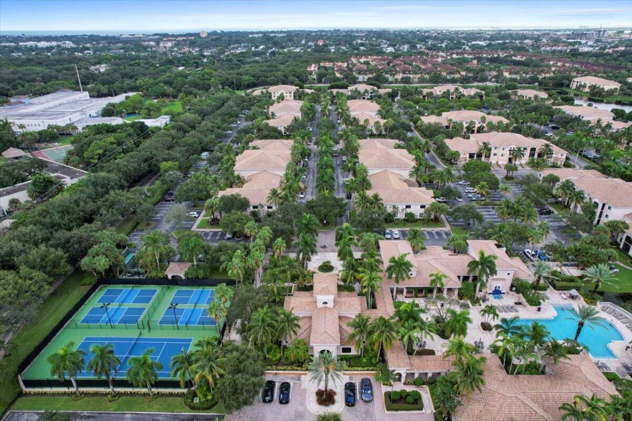 2916 Tuscany Court, Unit 201, Palm Beach Gardens, FL 33410 Photo