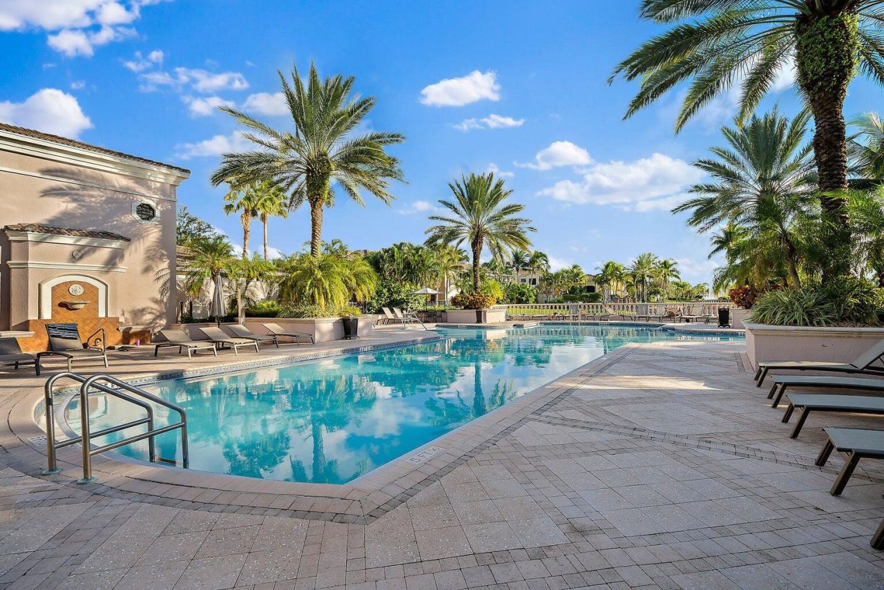 2916 Tuscany Court, Unit 201, Palm Beach Gardens, FL 33410 Photo