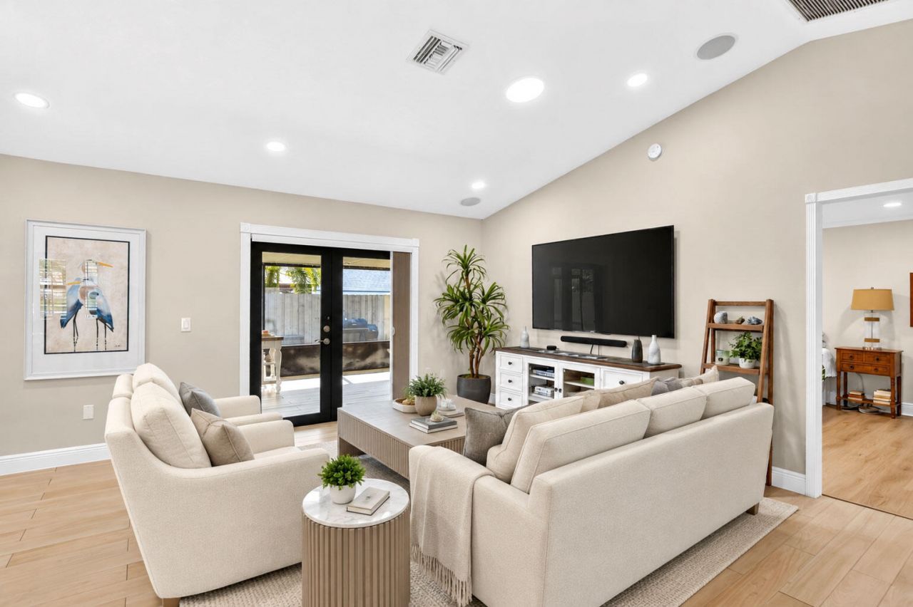 294 NW 42nd Way, Deerfield Beach, FL 33442 Photo